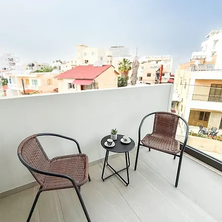 Sunset Balcony And Espresso Station * 拉纳卡