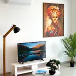 Sunset Balcony And Espresso Station Apartment