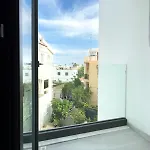 Sunset Balcony And Espresso Station Apartment *