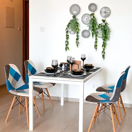 Sunset Balcony&espresso Station Appartamento Larnaca