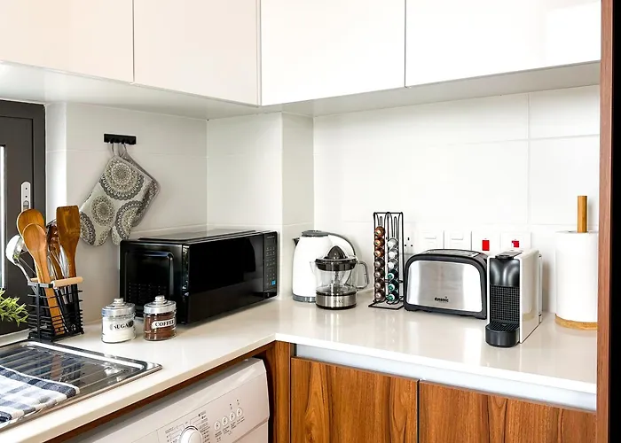 Sunset Balcony And Espresso Station Apartamento Larnaca