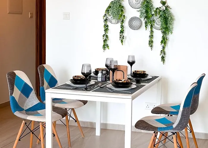 Sunset Balcony And Espresso Station Apartamento Larnaca